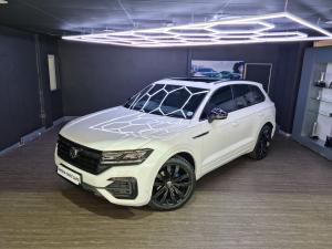 Volkswagen Touareg V6 TDI Executive R-Line - Image 1