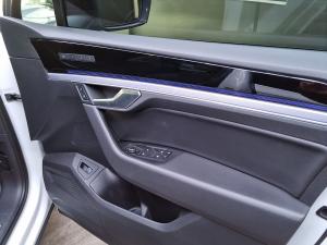 Volkswagen Touareg V6 TDI Executive R-Line - Image 20