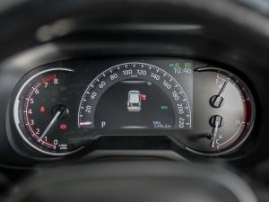 Toyota RAV4 2.0 VX - Image 14