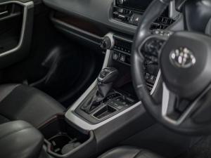 Toyota RAV4 2.0 VX - Image 17
