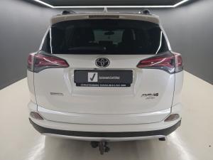 Toyota RAV4 2.2D-4D AWD GX - Image 5