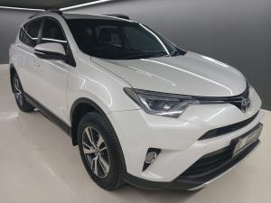 Toyota RAV4 2.2D-4D AWD GX - Image 1