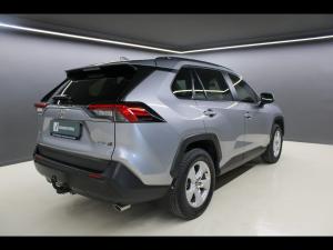 Toyota RAV4 2.0 GX auto - Image 2