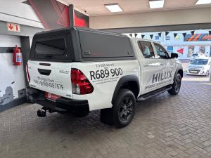 Toyota Hilux 2.4GD-6 double cab 4x4 Raider manual - Image 2
