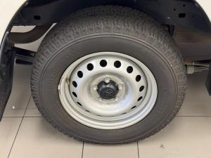Toyota Hilux 2.0 single cab S (aircon) - Image 11