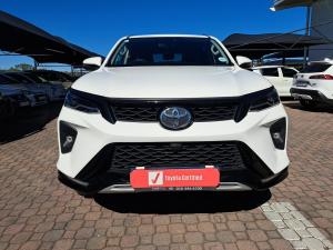 Toyota Fortuner 2.4GD-6 4x4 - Image 4