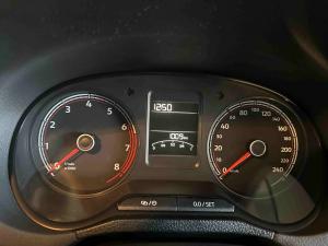 Volkswagen Polo Vivo 1.4 - Image 9
