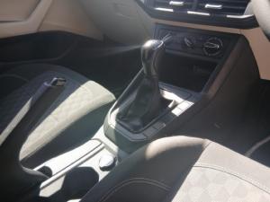 Volkswagen Polo sedan 1.6 manual - Image 12