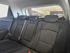 Mahindra XUV 3XO 1.2T AX5 manual - Image 10