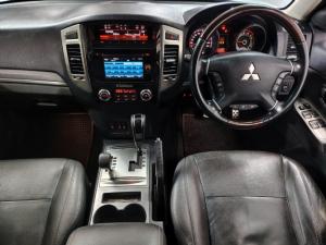 Mitsubishi Pajero 5-door 3.2DI-D GLS - Image 7