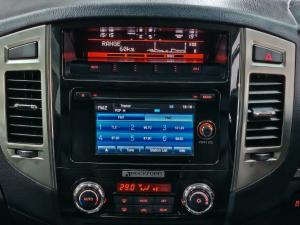 Mitsubishi Pajero 5-door 3.2DI-D GLS - Image 8