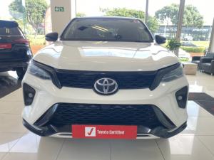 Toyota Fortuner 2.4GD-6 manual - Image 3
