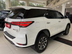 Toyota Fortuner 2.8GD-6 4x4 VX - Image 3
