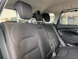 Toyota Urban Cruiser 1.5 XR auto - Image 9