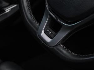 Volkswagen Touareg V6 TDI Executive R-Line - Image 19
