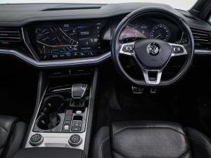 Volkswagen Touareg V6 TDI Executive R-Line - Image 20