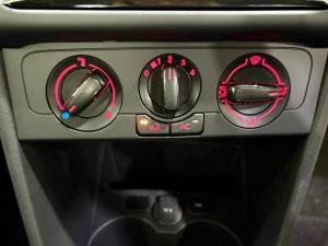 Volkswagen Polo Vivo hatch 1.4 - Image 6