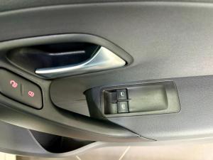 Volkswagen Polo Vivo hatch 1.4 - Image 7