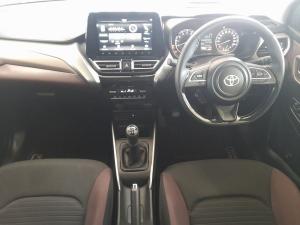 Toyota Starlet Cross 1.5 XR manual - Image 17