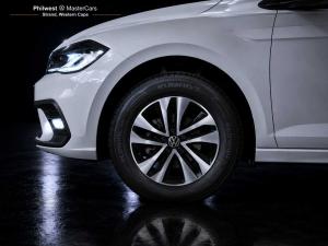 Volkswagen Polo hatch 1.0TSI Life auto - Image 30