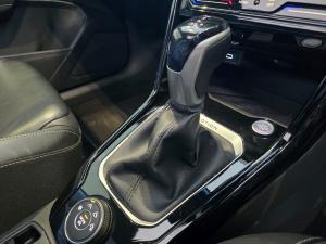 Volkswagen T-Roc 2.0TSI 4Motion R-Line - Image 13