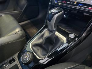Volkswagen T-Roc 2.0TSI 4Motion R-Line - Image 16