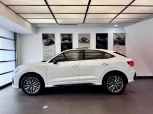 Audi Q3 Sportback 35TDI Black Edition - Image 2