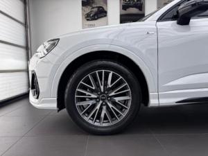 Audi Q3 Sportback 35TFSI Black Edition - Image 2