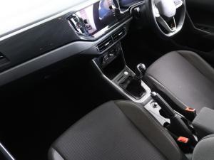 Volkswagen Polo hatch 1.0TSI Life manual - Image 16