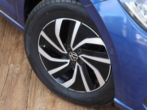 Volkswagen Polo hatch 1.0TSI Life manual - Image 9