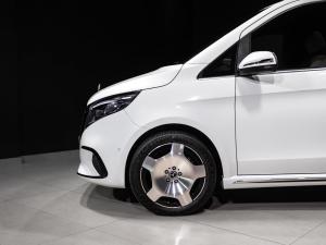 Mercedes-Benz V-Class V300d Exclusive - Image 10