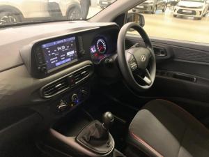 Hyundai Grand i10 1.0 Premium hatch - Image 18