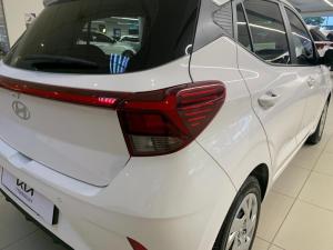 Hyundai Grand i10 1.0 Premium hatch - Image 7
