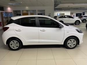 Hyundai Grand i10 1.0 Premium hatch - Image 9