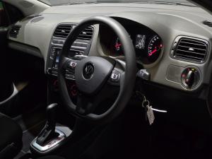 Volkswagen Polo Vivo hatch 1.6 Comfortline auto - Image 18