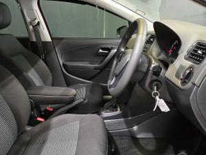 Volkswagen Polo Vivo hatch 1.6 Comfortline auto - Image 21