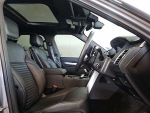 Land Rover Discovery D300 R-Dynamic SE - Image 10
