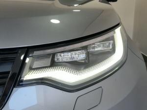 Land Rover Discovery D300 R-Dynamic SE - Image 29