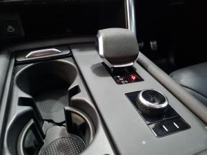 Land Rover Discovery D300 R-Dynamic SE - Image 5