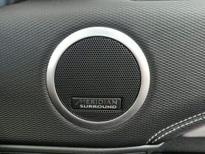 Land Rover Discovery D300 R-Dynamic SE - Image 7
