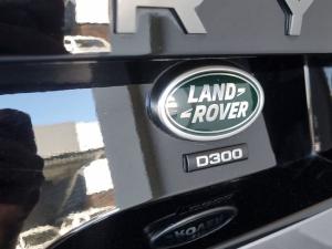 Land Rover Discovery D300 R-Dynamic SE - Image 9
