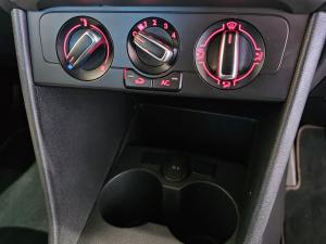Volkswagen Polo Vivo hatch 1.4 Comfortline - Image 17