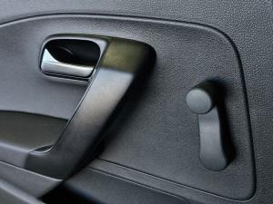 Volkswagen Polo Vivo hatch 1.4 Comfortline - Image 23
