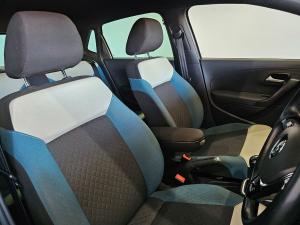 Volkswagen Polo Vivo hatch 1.4 Comfortline - Image 27