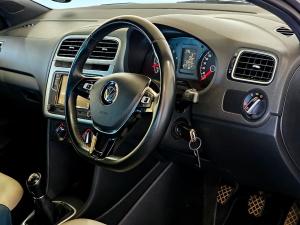 Volkswagen Polo Vivo hatch 1.4 Comfortline - Image 30