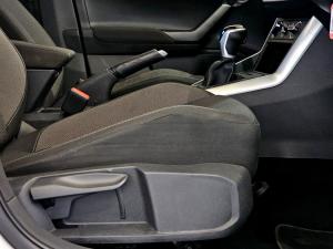 Volkswagen Polo hatch 1.0TSI Life auto - Image 25