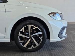 Volkswagen Polo hatch 1.0TSI Life auto - Image 9