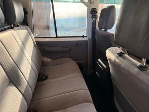 Toyota Land Cruiser 79 2.8GD-6 double cab auto - Image 16