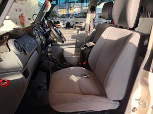 Toyota Land Cruiser 79 2.8GD-6 double cab auto - Image 17