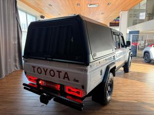 Toyota Land Cruiser 79 2.8GD-6 double cab auto - Image 7